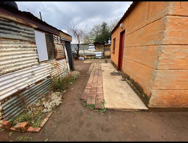 2 BEDROOM HOUSE FOR SALE IN PALM RIDGE EXT 2